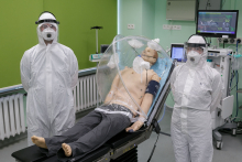 MUW Scientist Invents New COVID-19 Protective Equipment for Healthcare Workers 