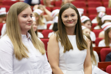 Czepkowanie absolwentek kierunku położnictwo 19.jpg